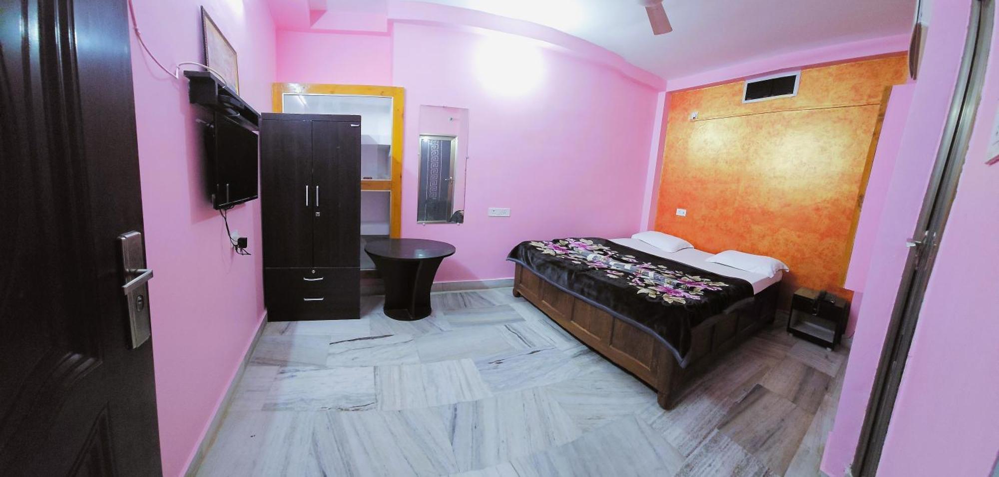 بيت شباب Banjara House فاراناسي المظهر الخارجي الصورة